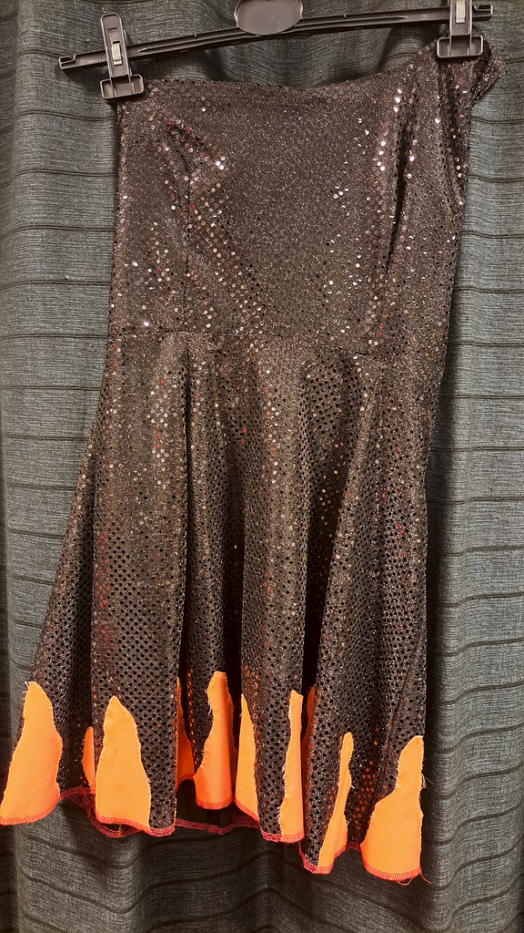 Halter jurk oranje onderkant, foto 1 van 2