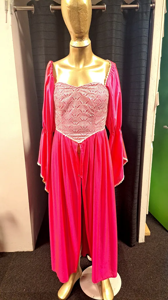 Donker roze middeleeuwse jurk