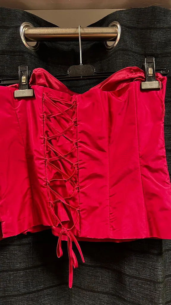 Roze korset, foto 2 van 2