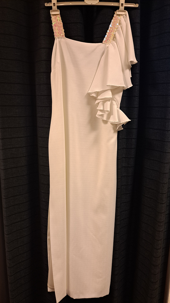 Witte jurk met split