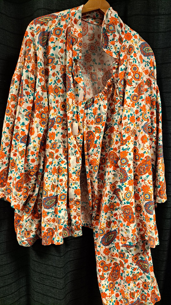 Gebloemde damesblouse